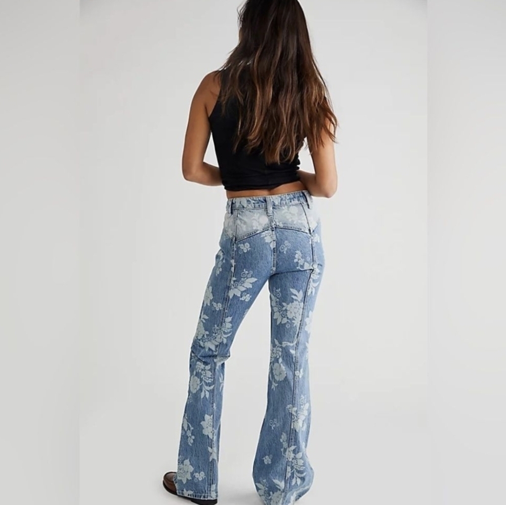 Free People Naomi Printed Flare Floral Wash Blue Western 29 NWOT - Picture 2 of 6